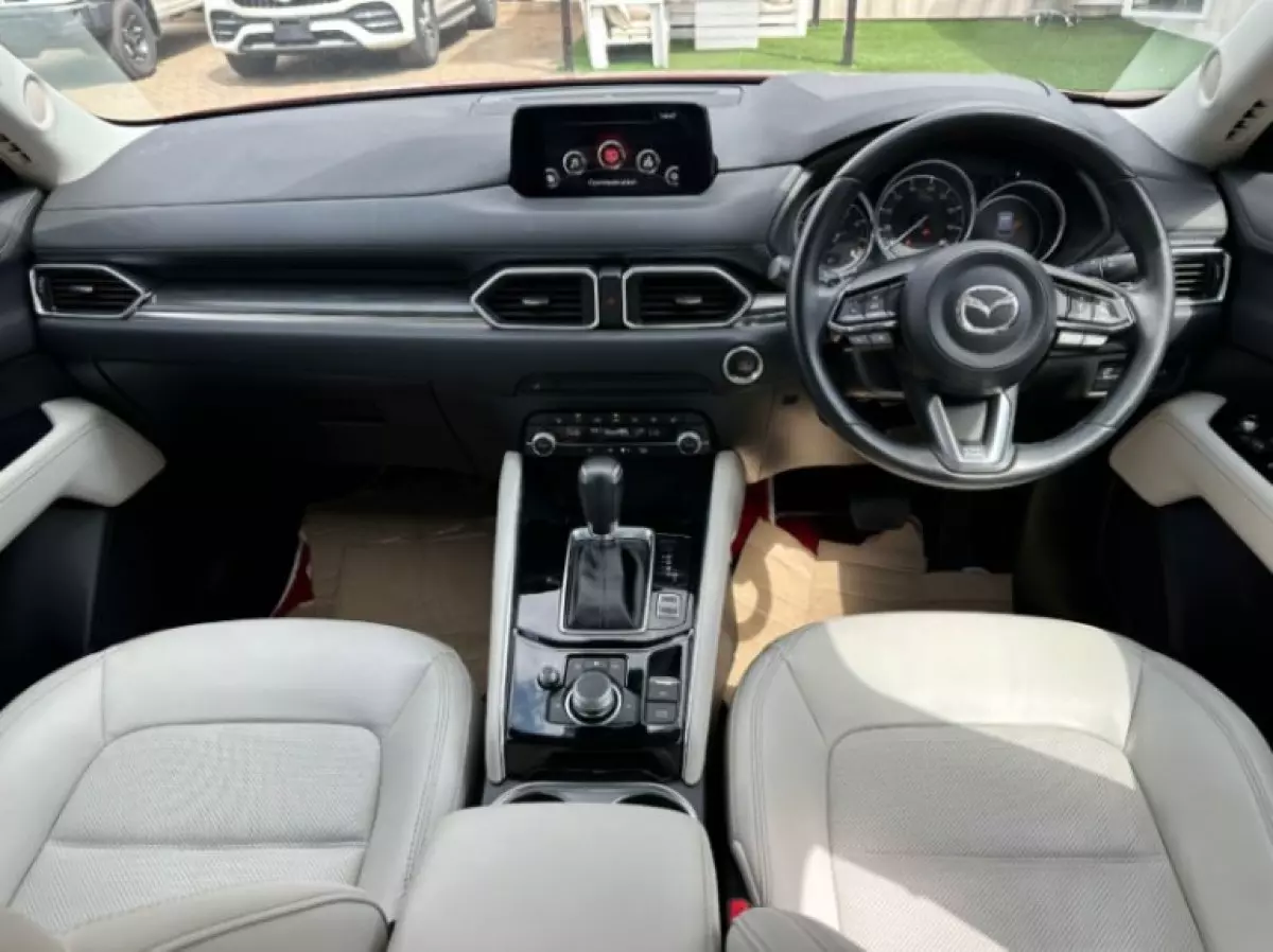 interiorFront