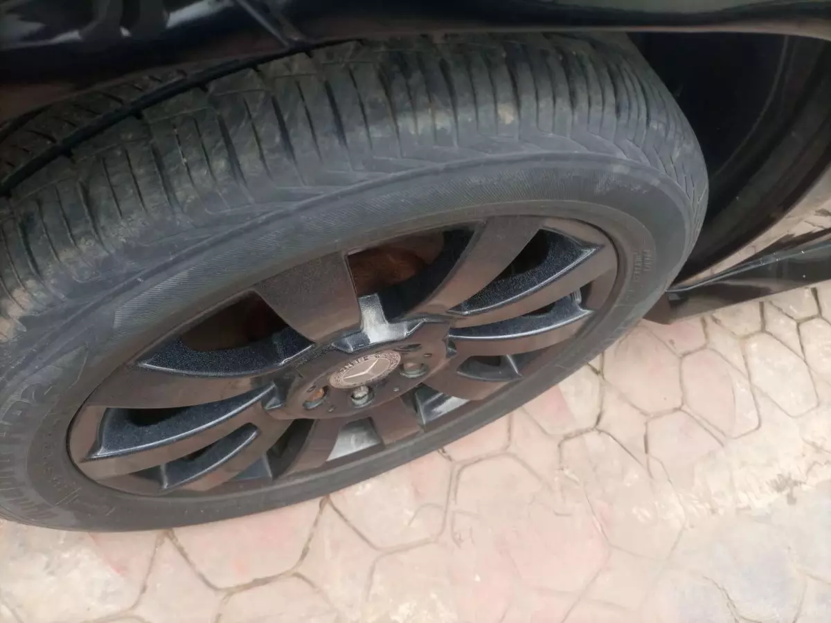 tyre1