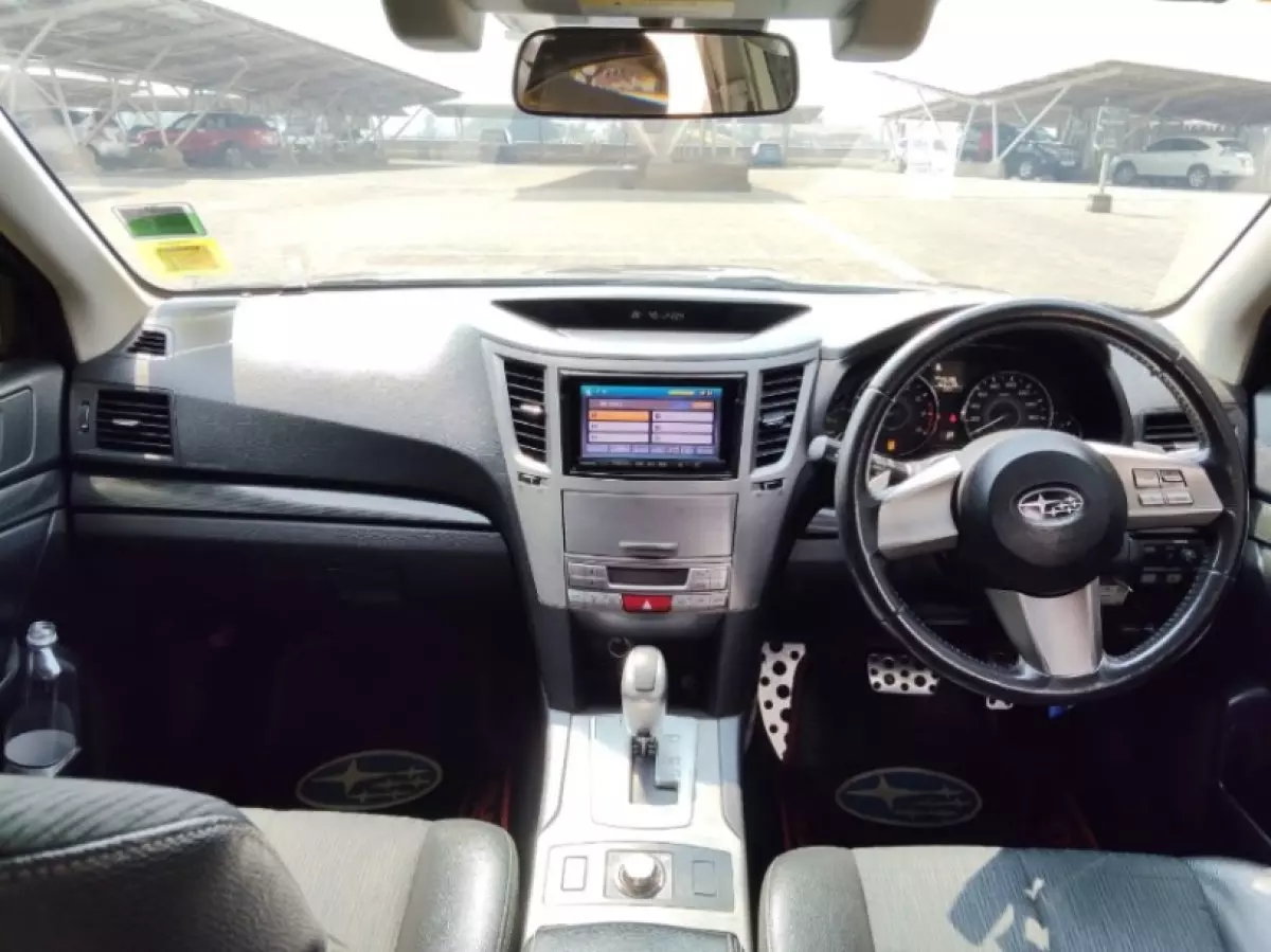 interiorFront