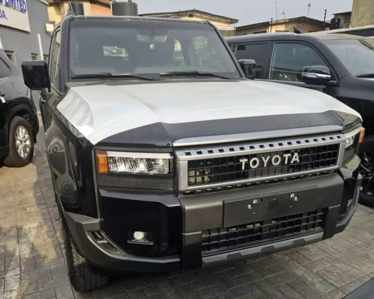 Toyota Landcruiser Prado - 2024