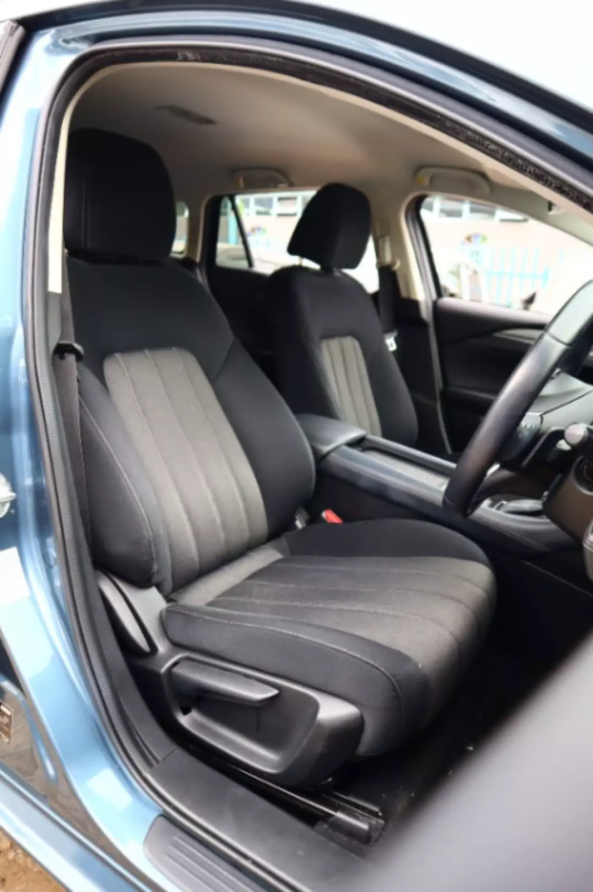 interiorFront