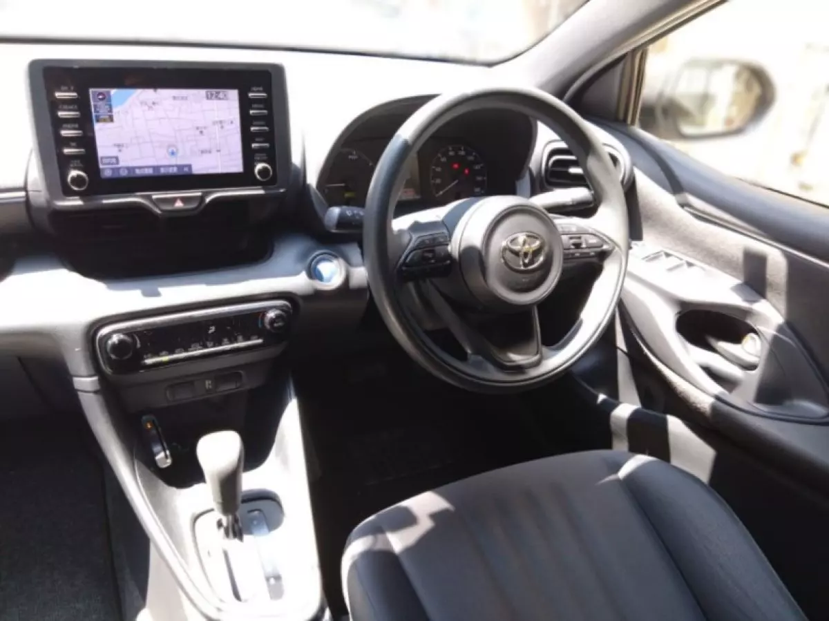 interiorFront