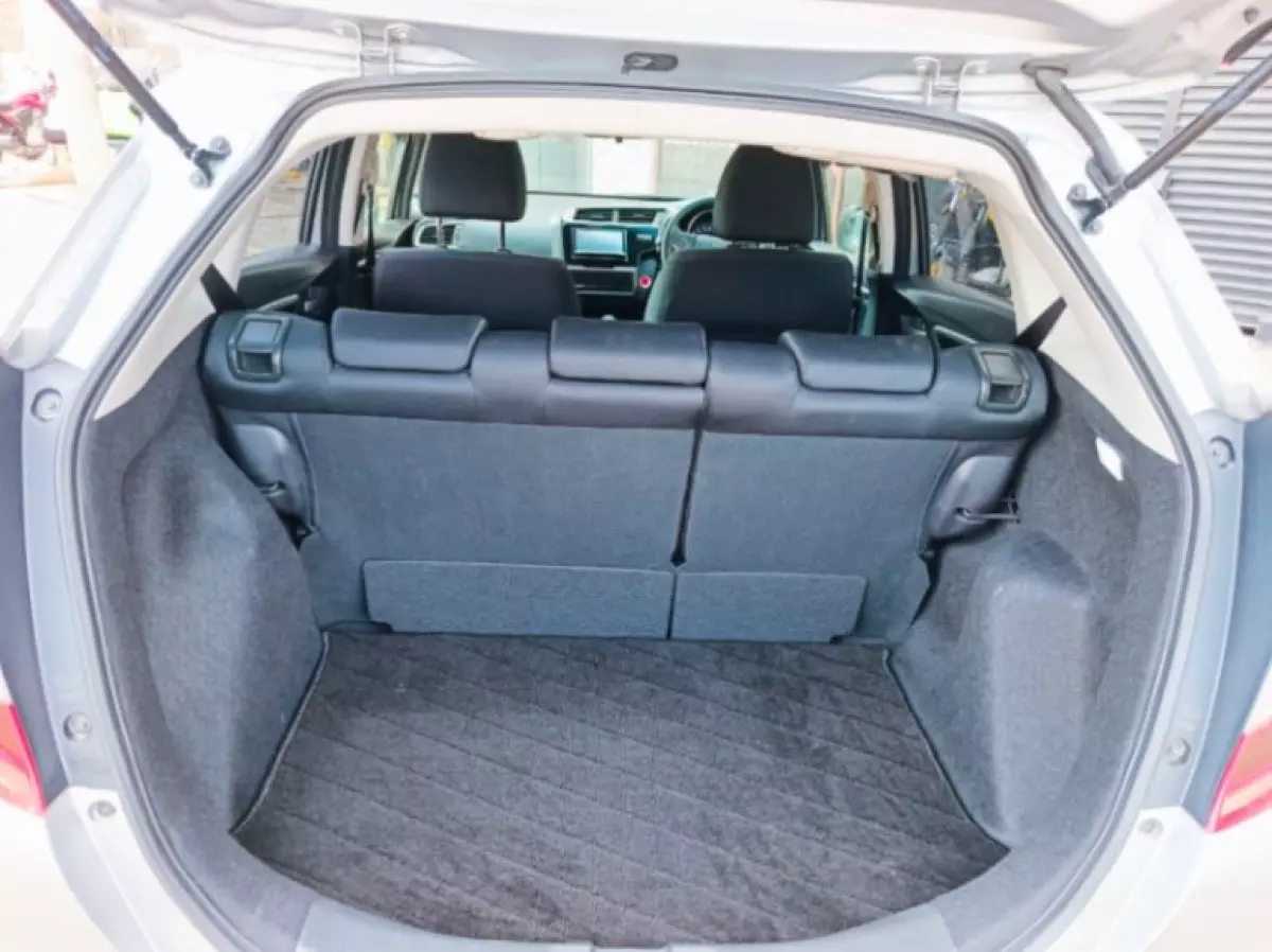 interiorBack