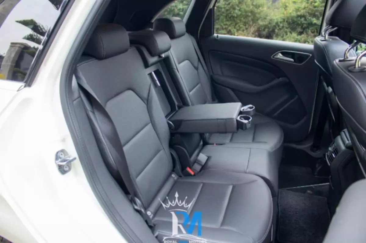 interiorBack