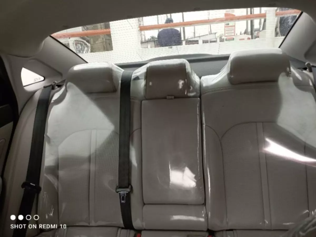 interiorBack