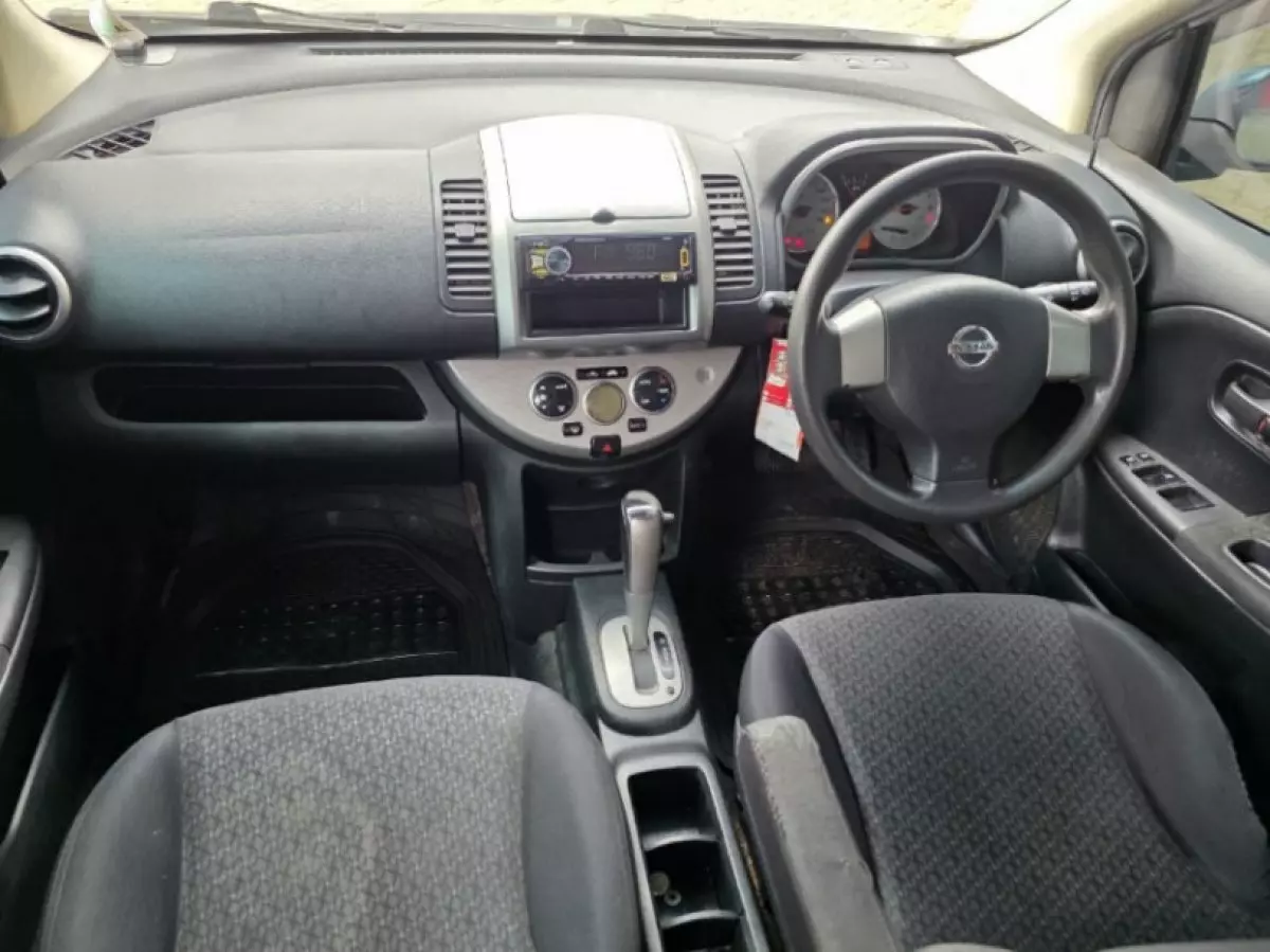 interiorFront