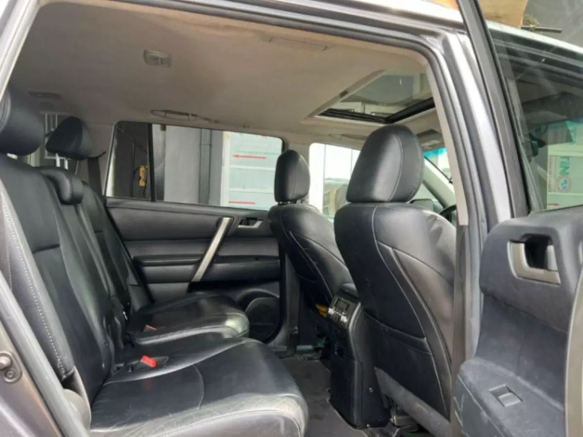 interiorBack