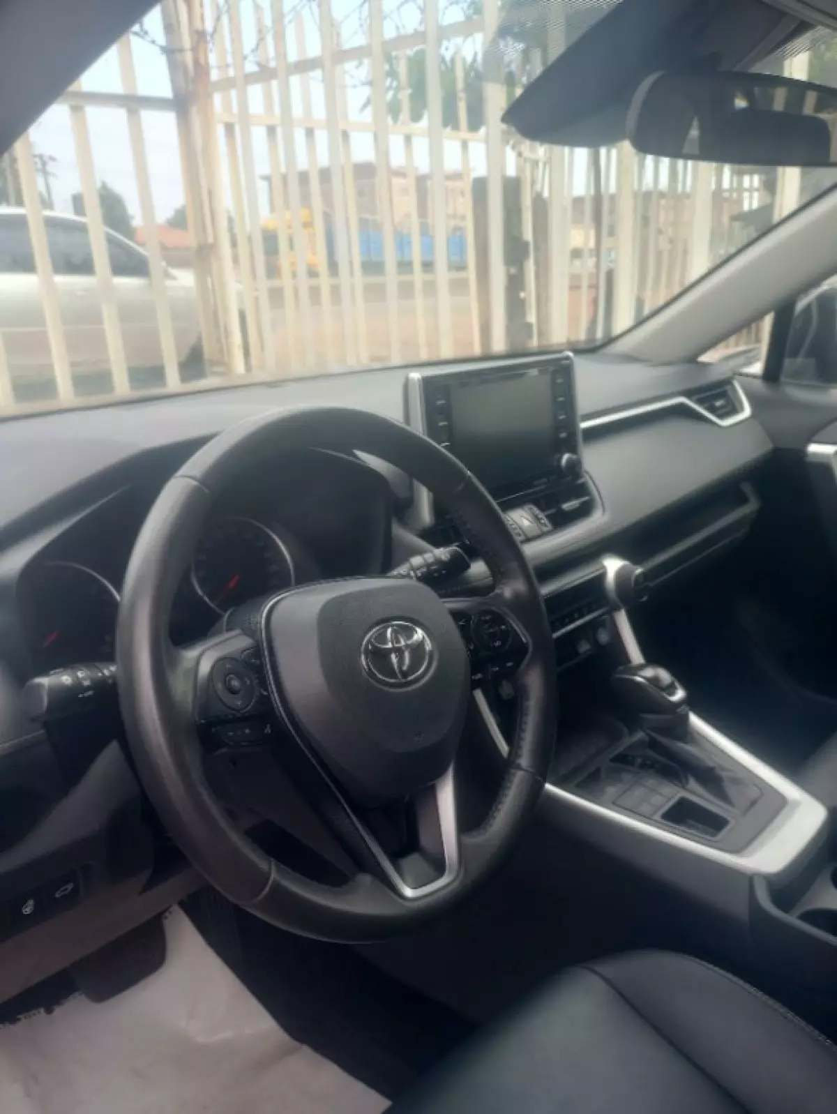 interiorFront
