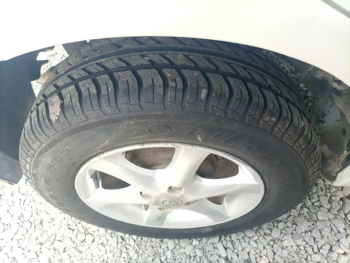 tyre1