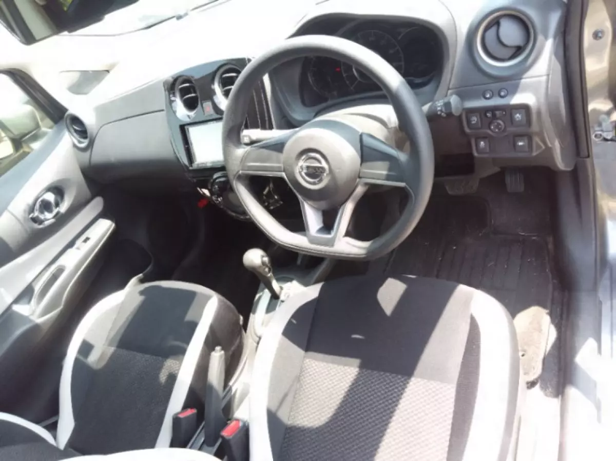 interiorFront
