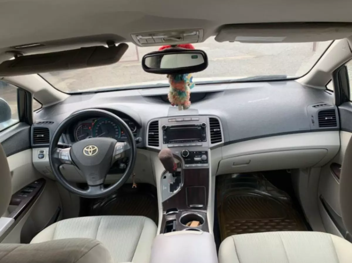 interiorFront