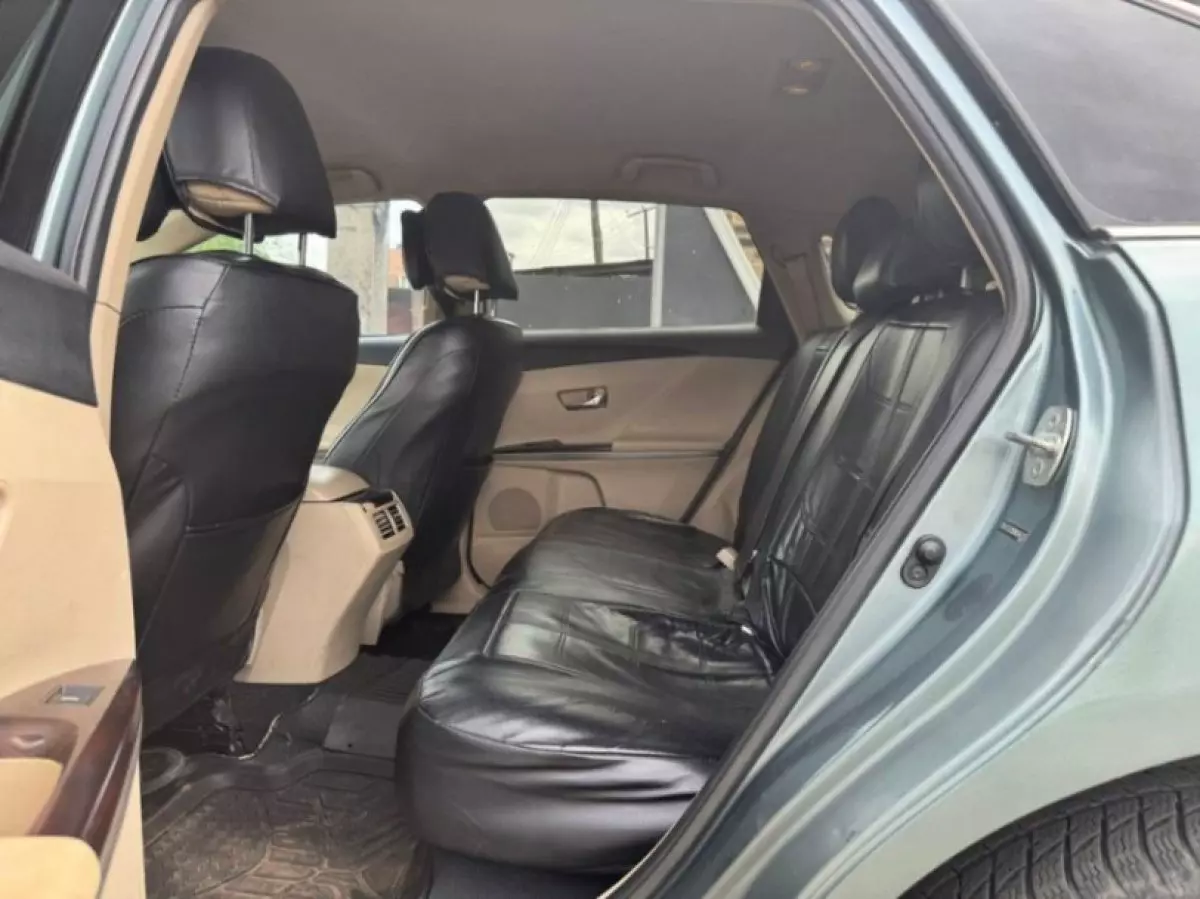 interiorBack