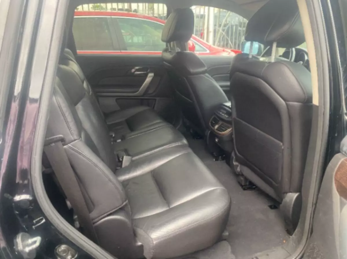 interiorBack
