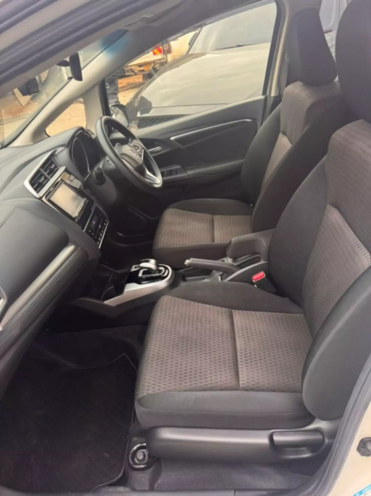 interiorFront