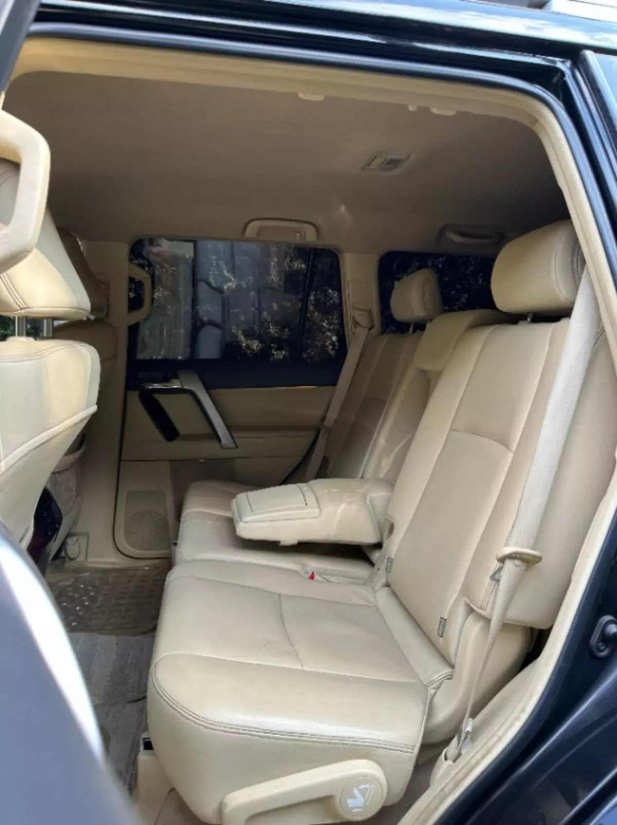 interiorBack