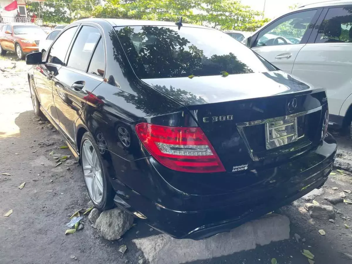 car Right Back