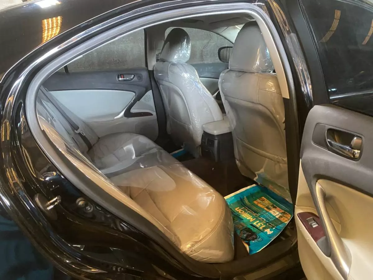 interiorBack