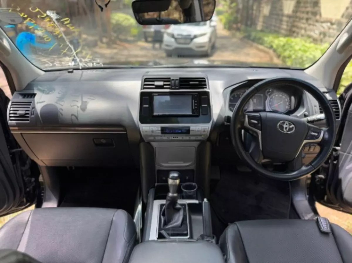 interiorFront