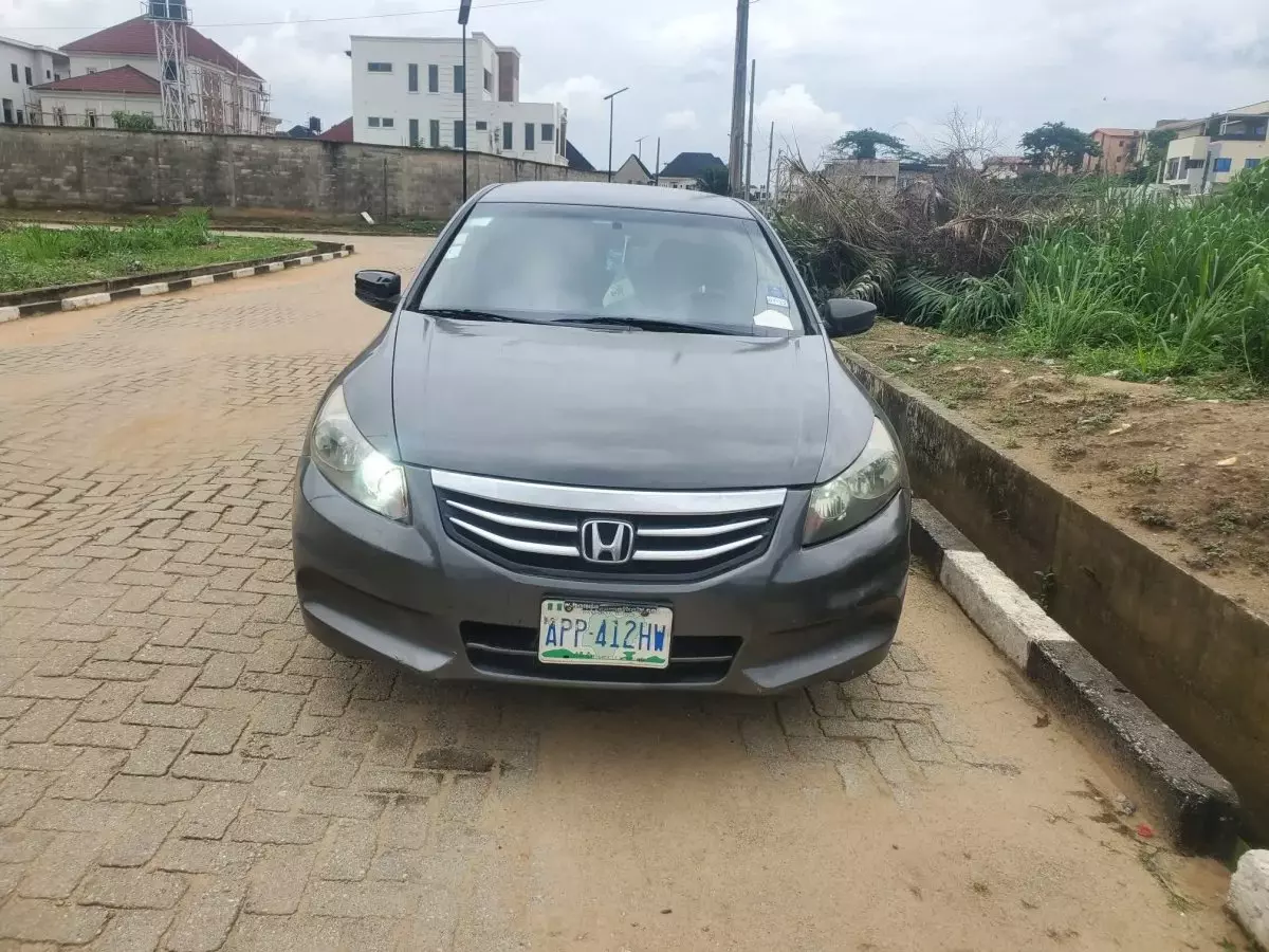 Honda Accord - 2011