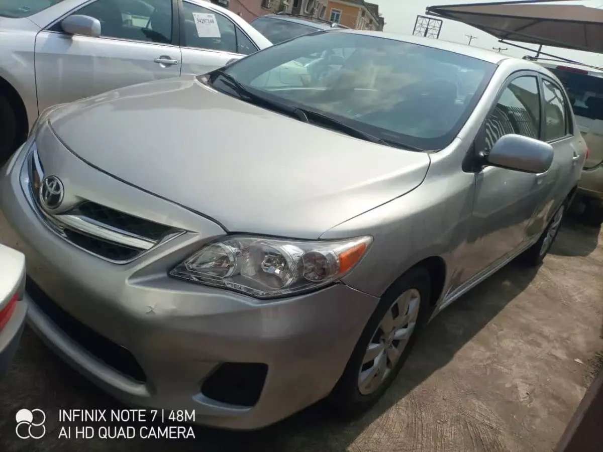 Toyota Corolla - 2012