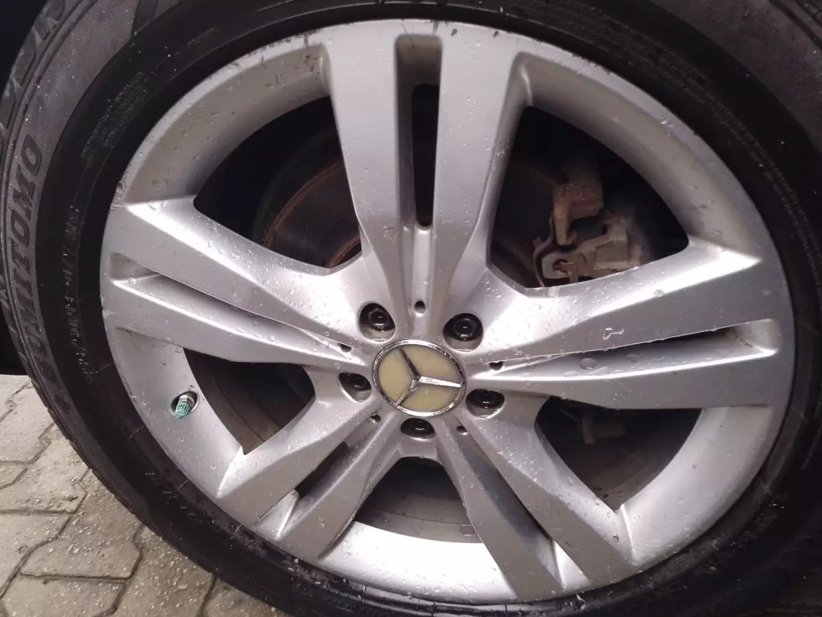 tyre2