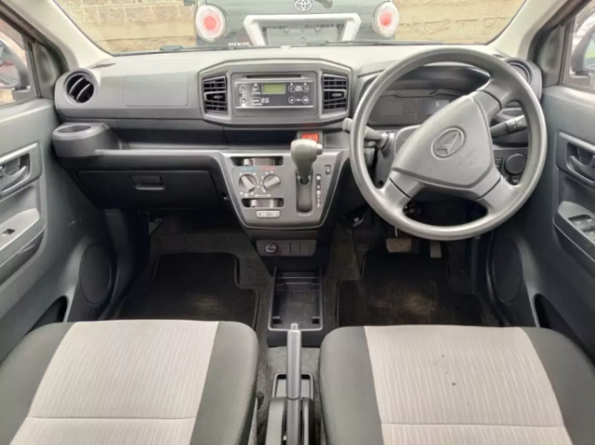 interiorFront