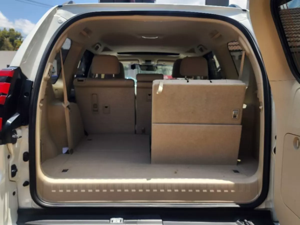 interiorBack