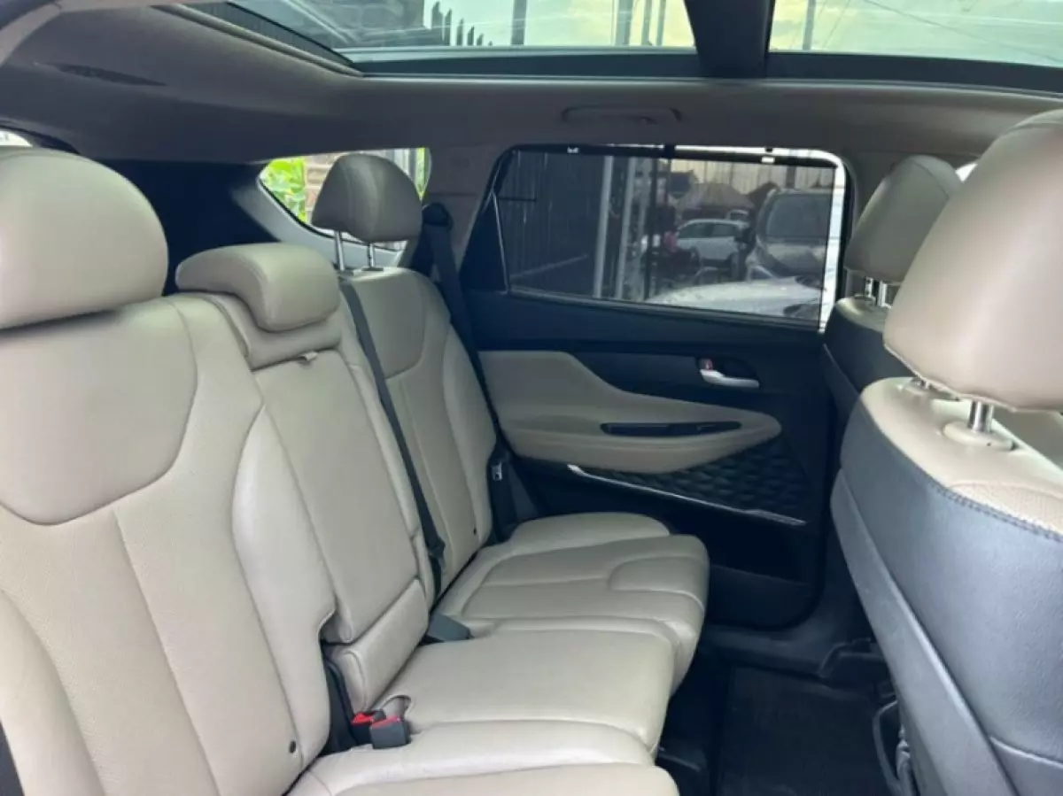 interiorBack
