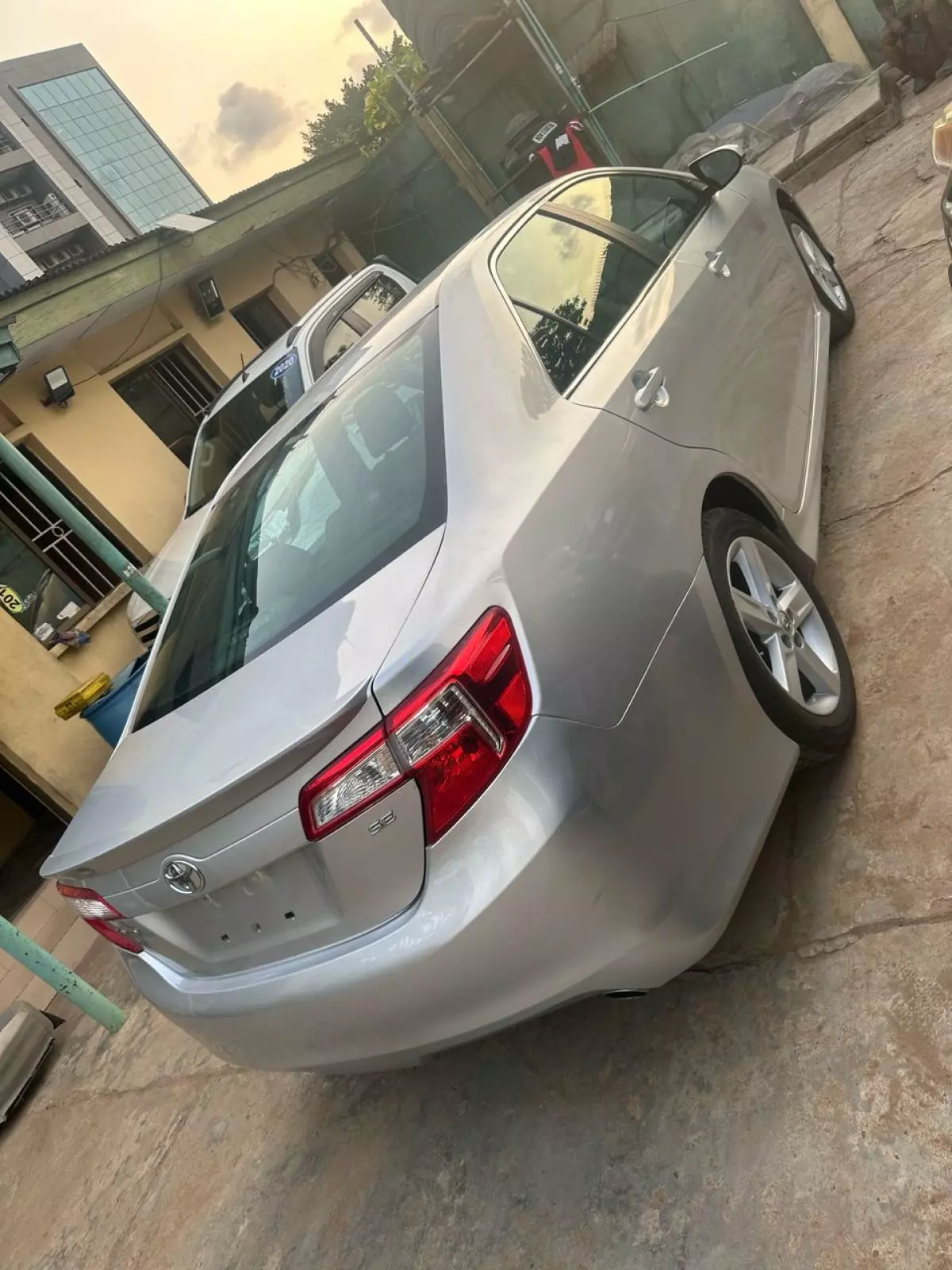 Toyota Camry - 2014