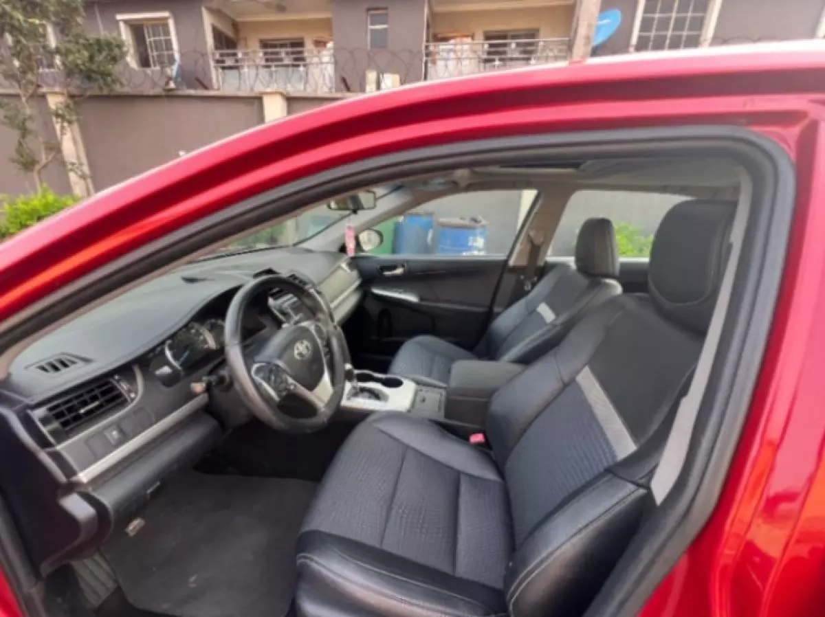 interiorFront