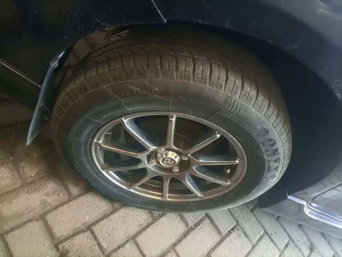 tyre2