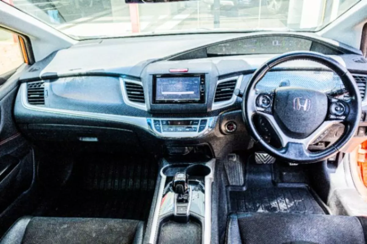 interiorFront