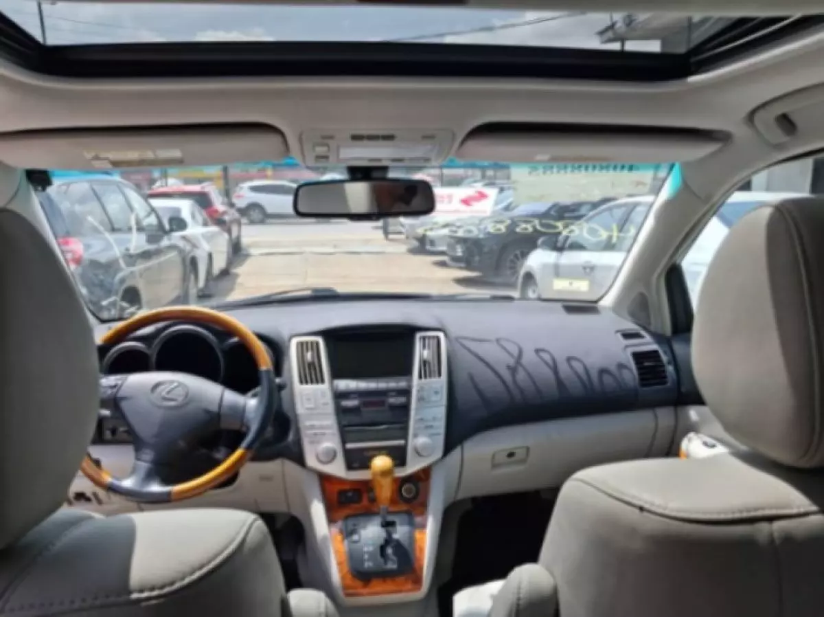 interiorFront
