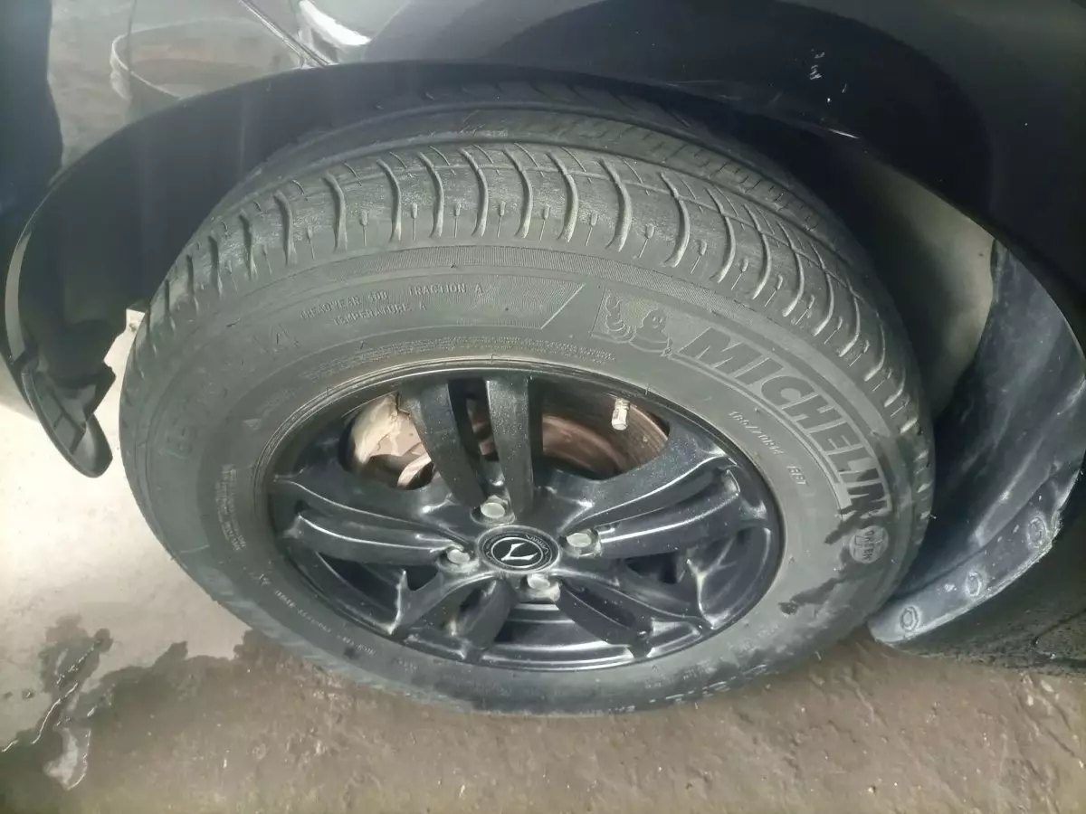 tyre0