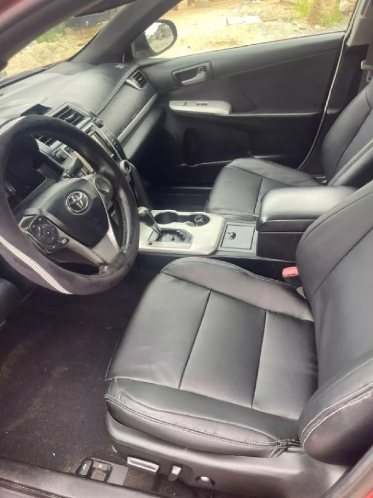 interiorFront