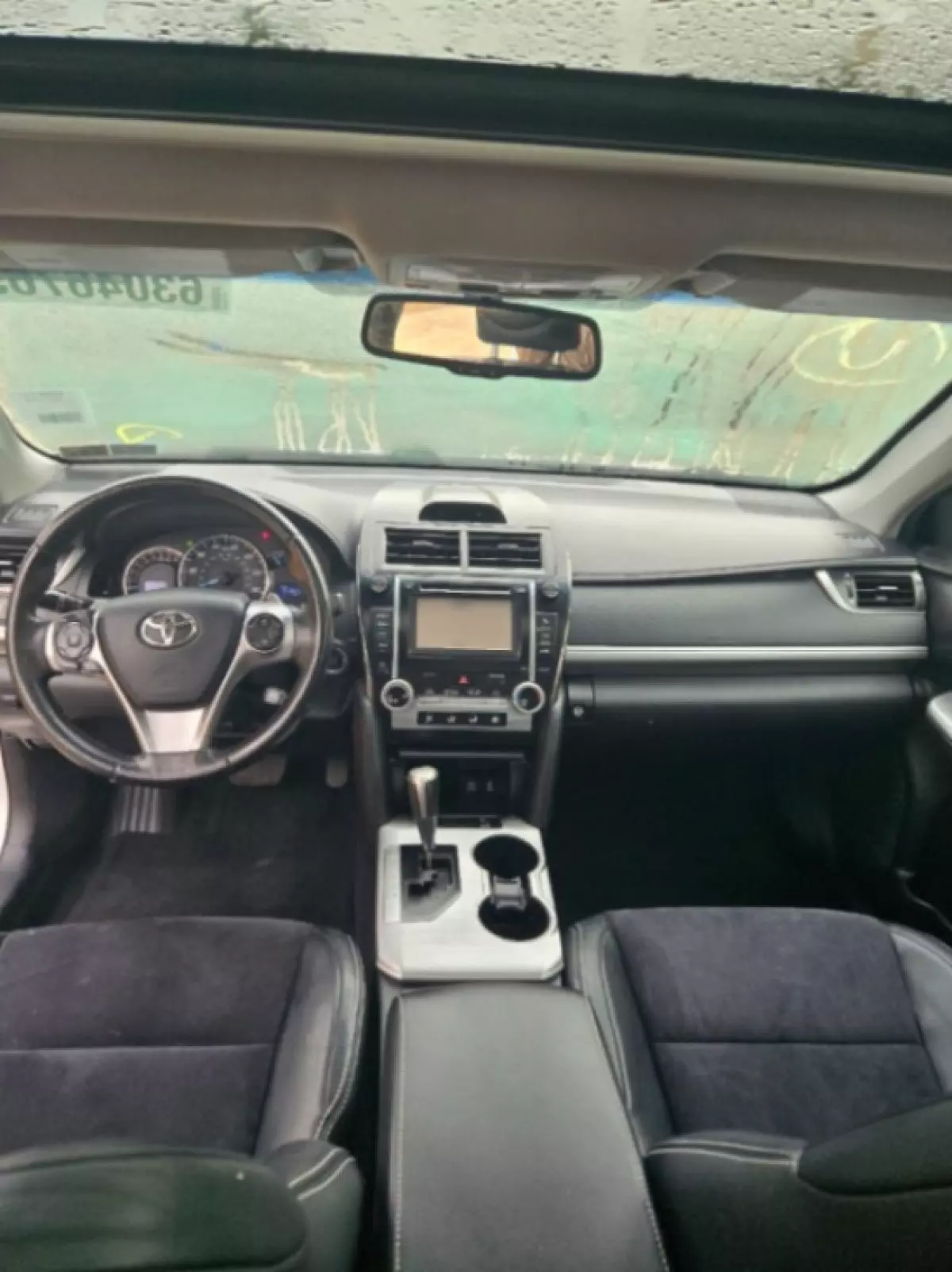 interiorFront