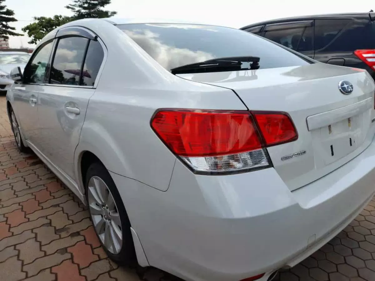 car Right Back