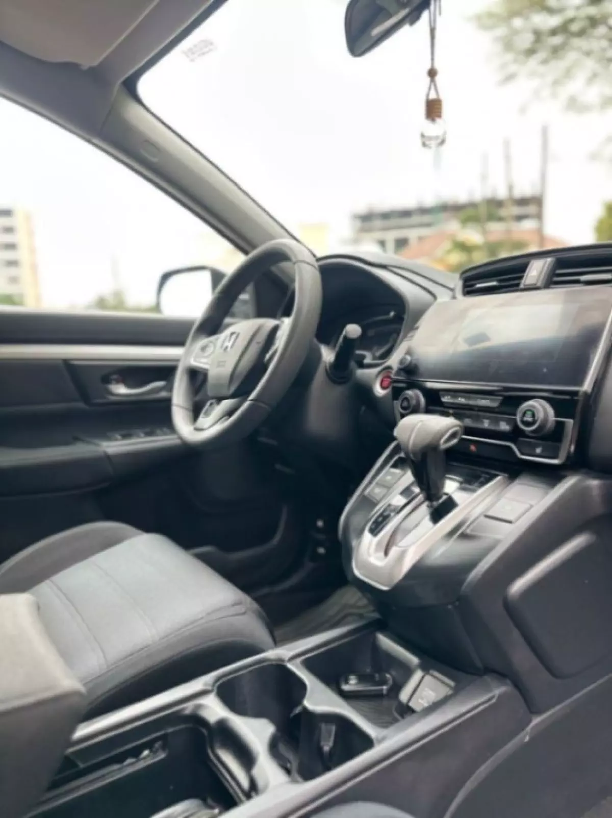 interiorFront