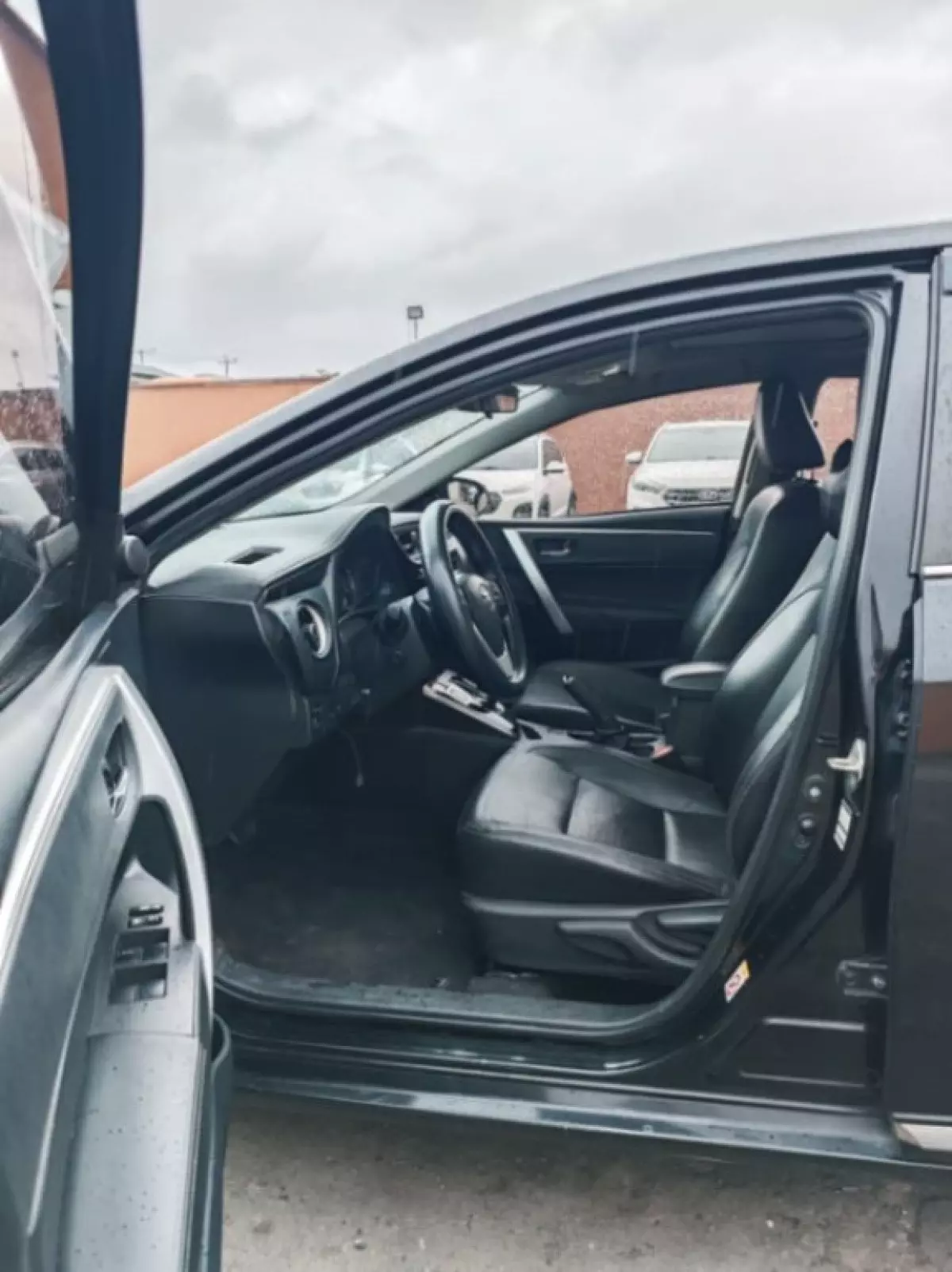 interiorBack