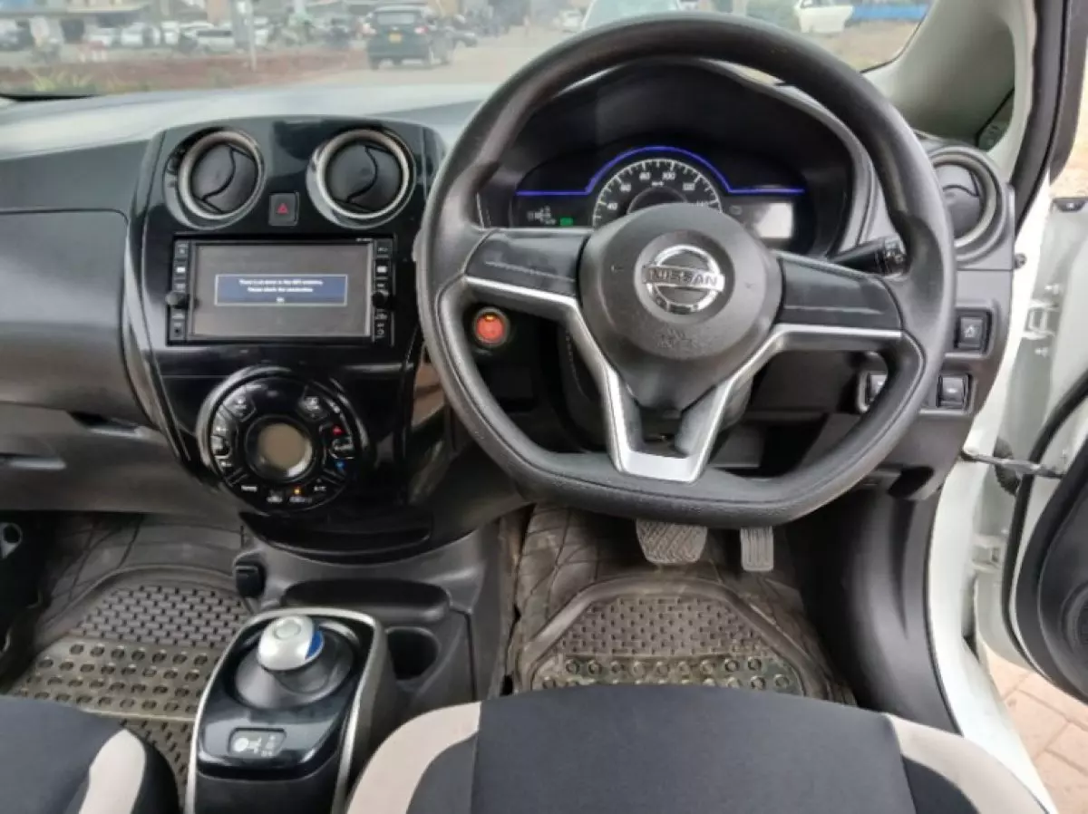 interiorFront
