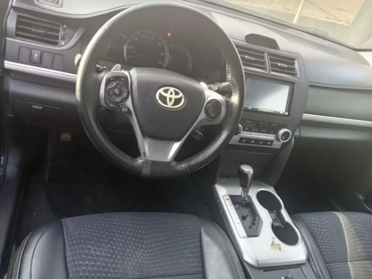 interiorFront