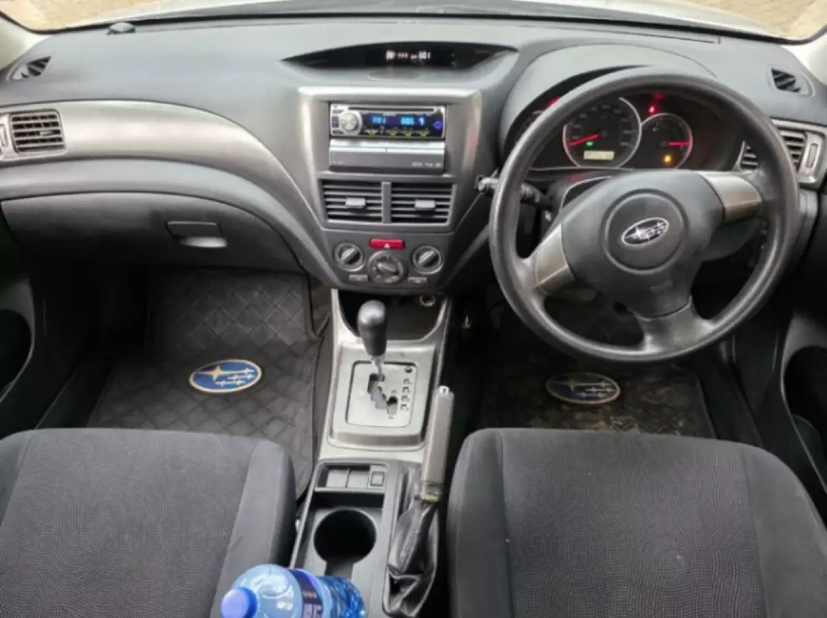 interiorFront
