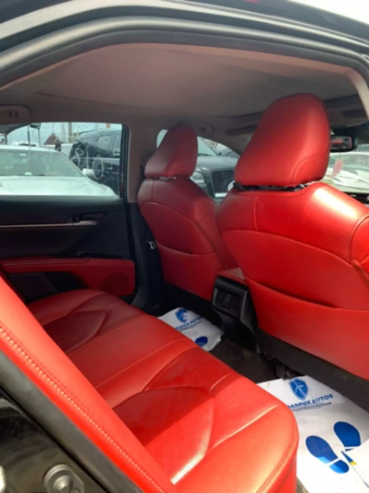 interiorBack