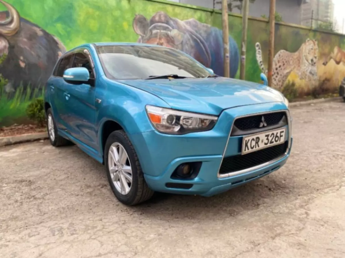 Mitsubishi RVR - 2011