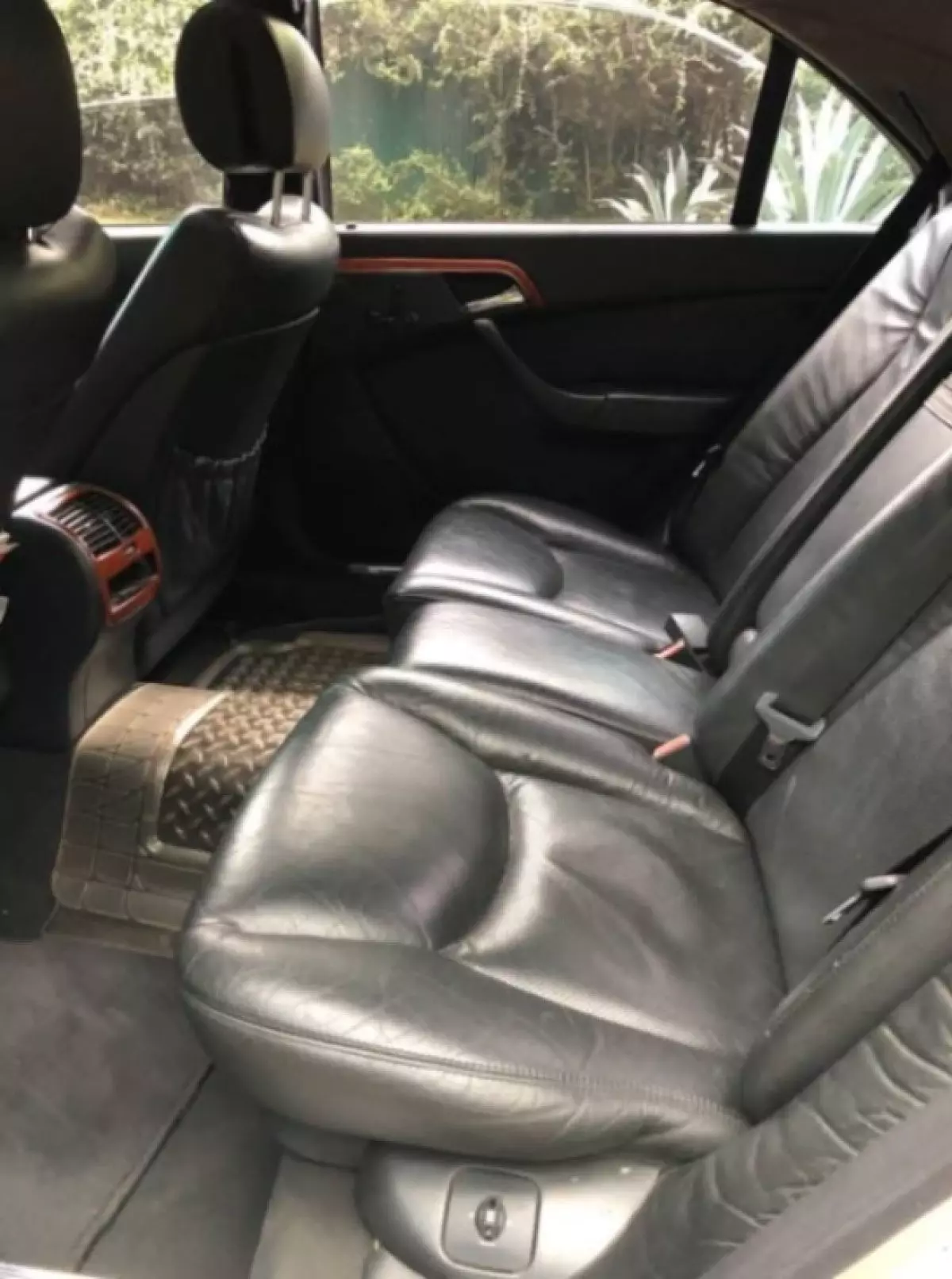 interiorBack