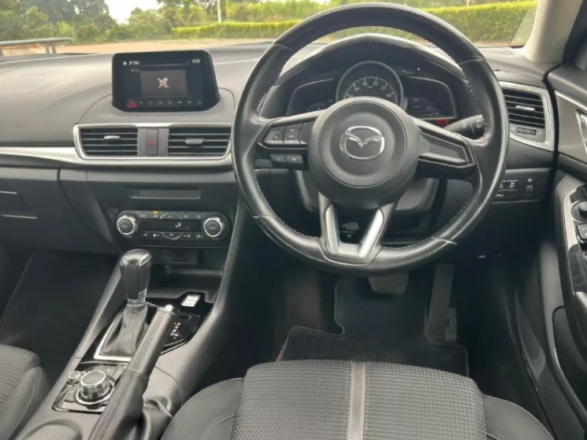interiorFront
