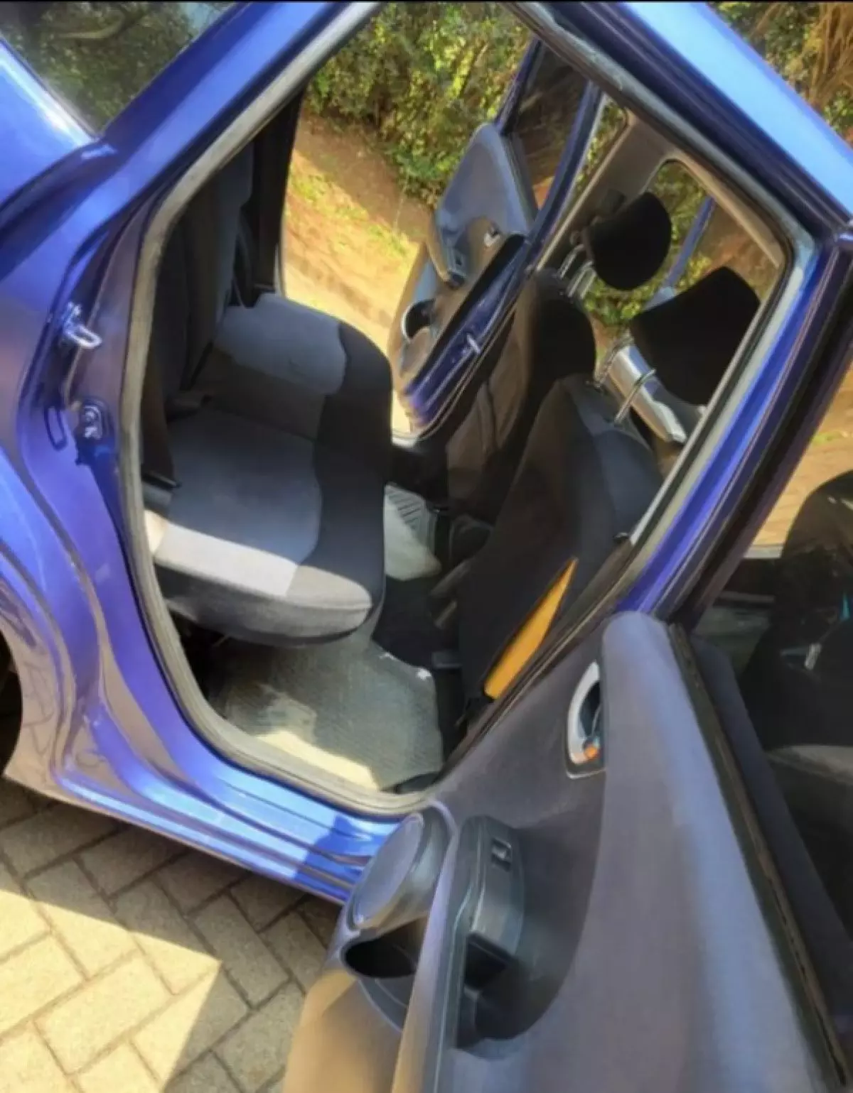 interiorBack