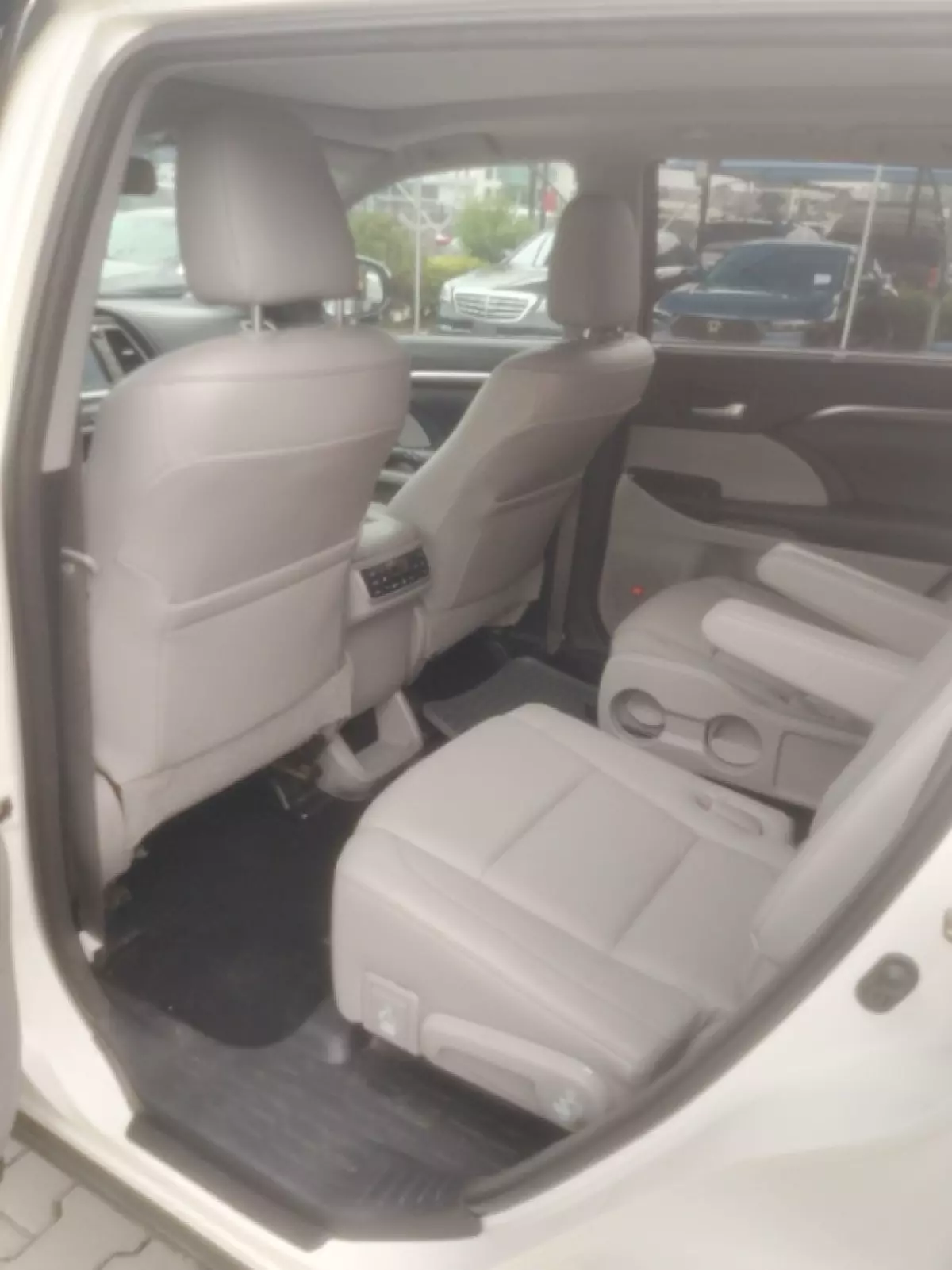 interiorBack