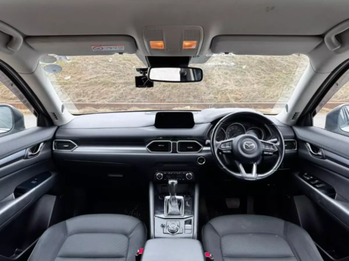 interiorFront