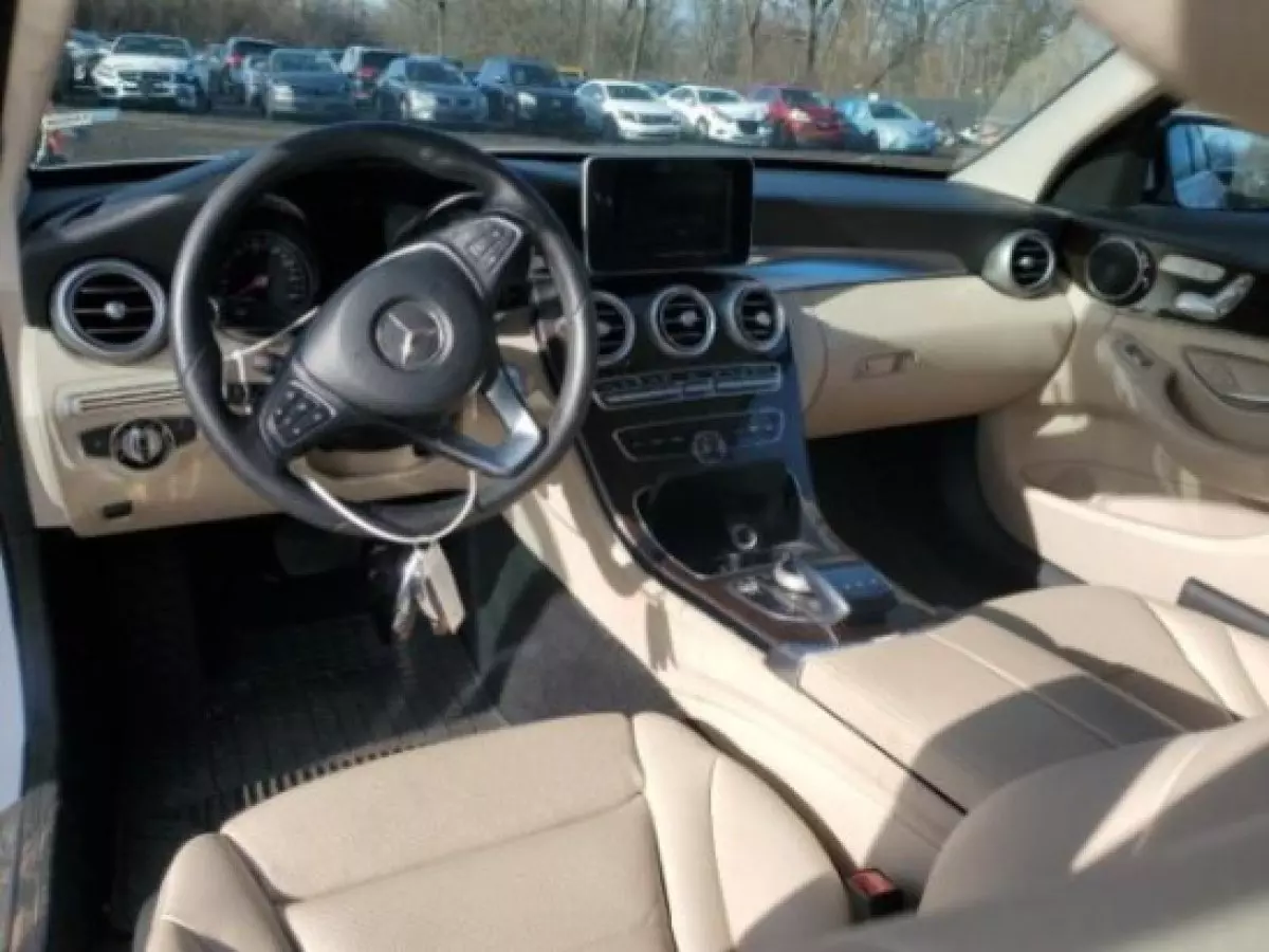 interiorFront